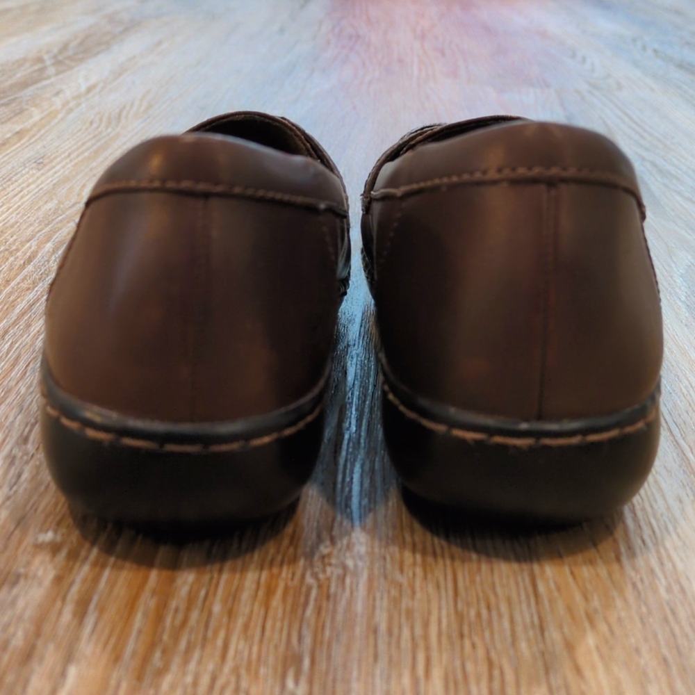 🥿Clarks Brown Loafers Women's size 8  😍VERY GOOD CONDITION!!!😍 - Picture 3 of 10